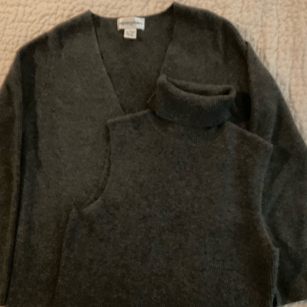 Bloomingdale’s Charcoal Gray Cashmere Sweater Set Size L